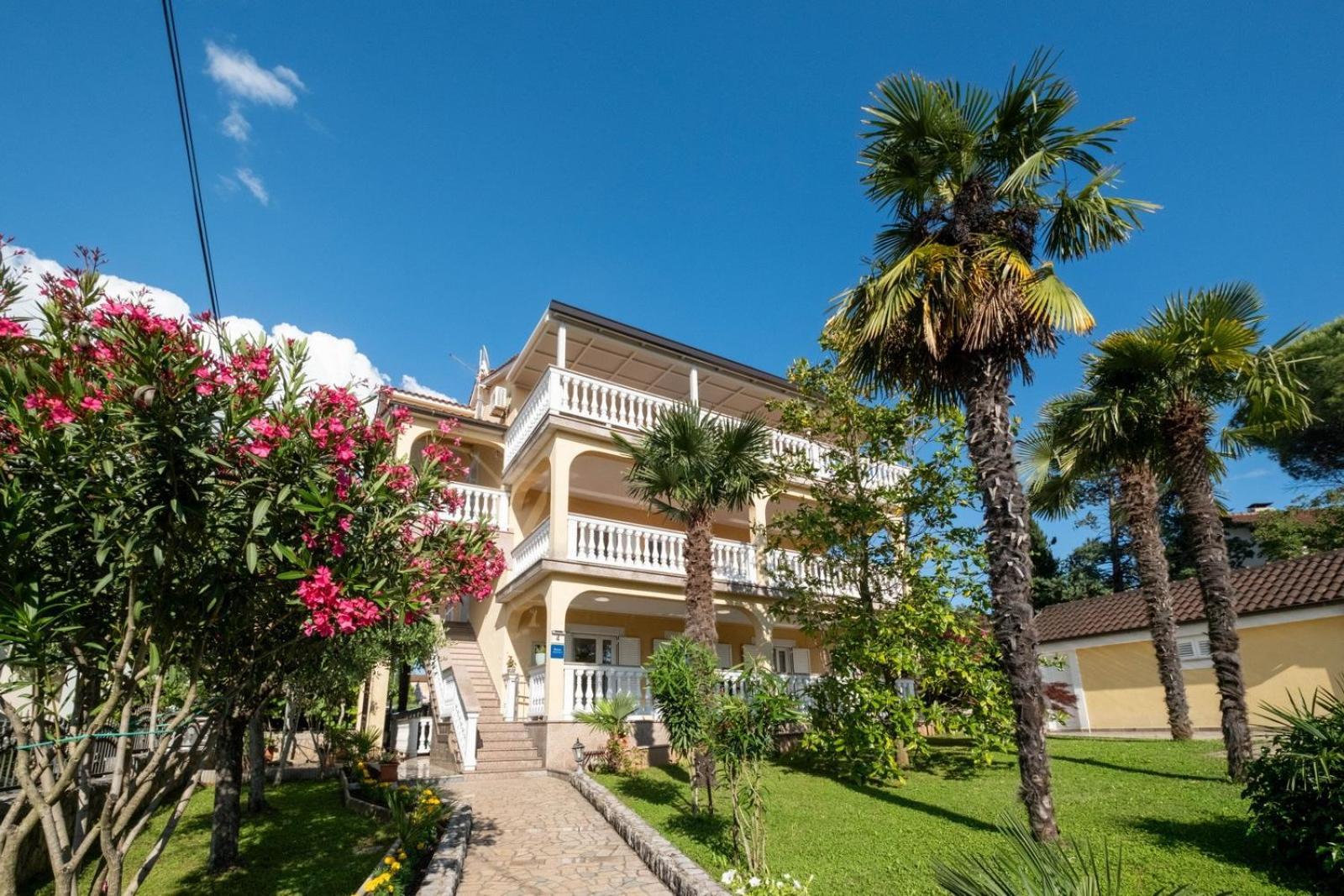 Apartments Serbecic Malinska Exterior photo